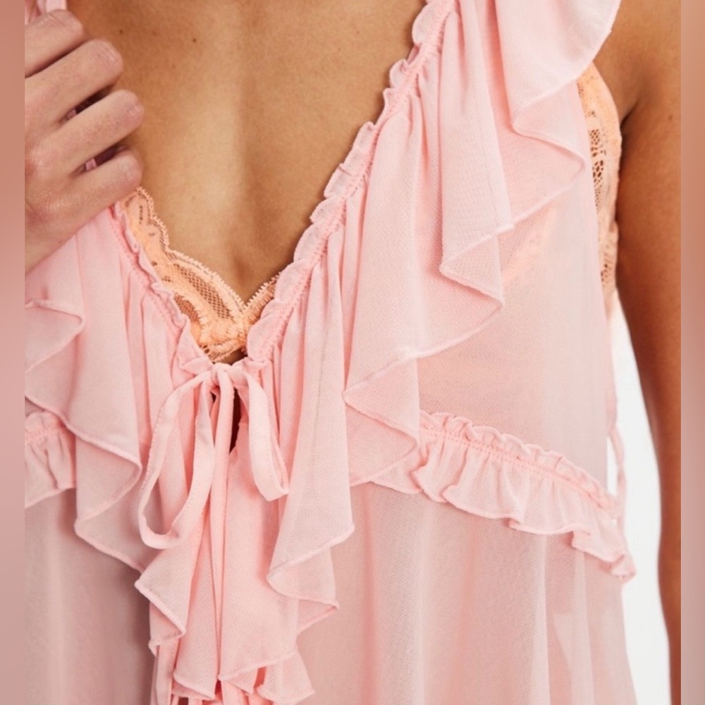 NWT FREE PEOPLE FEARLESS RUFFLE TOP ROSE BLUSH - Picture 3 of 4